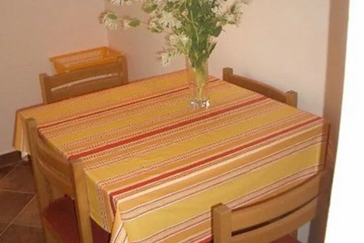 Apartment Dario - One Bedroom Apartment with Terrace and Sea View-Dining room