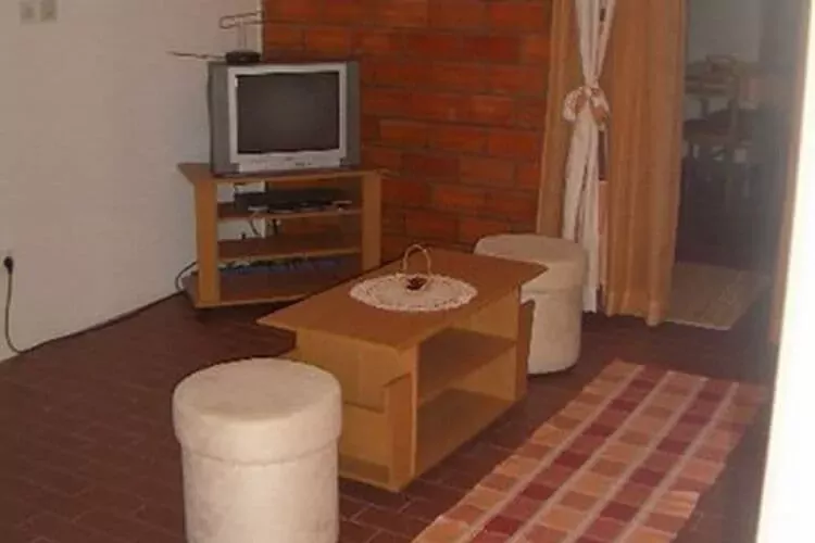 Apartment Dario - One Bedroom Apartment with Terrace and Sea View-Indoor