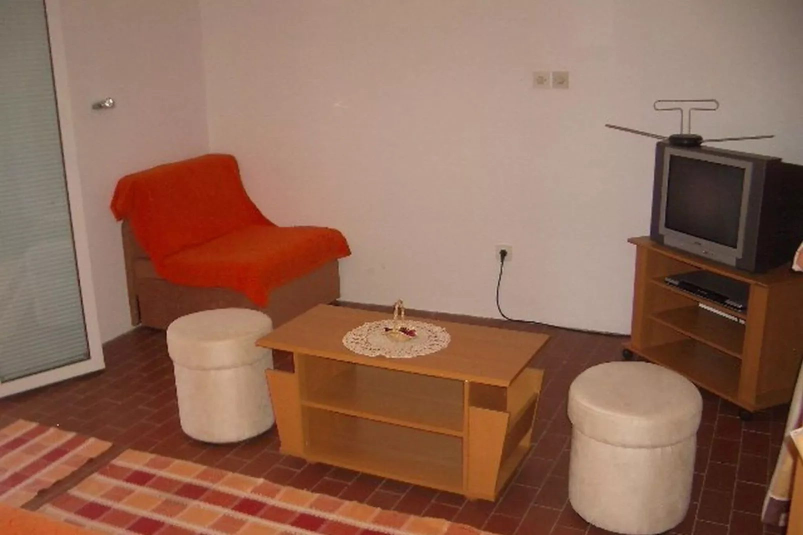Apartment Dario - One Bedroom Apartment with Terrace and Sea View-Indoor