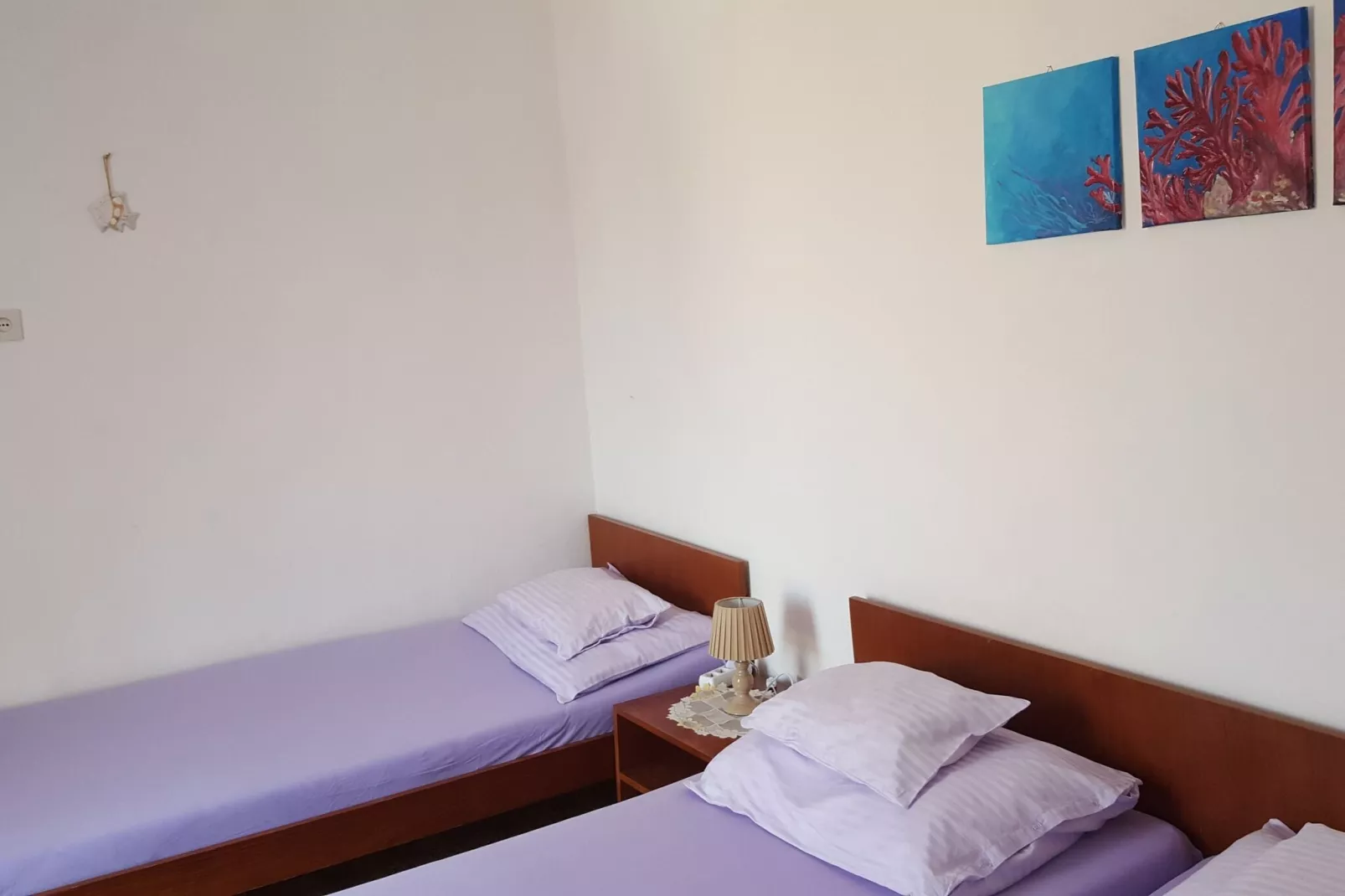 Rooms Milena - Triple Room with  External Private Bathroom-Bedroom