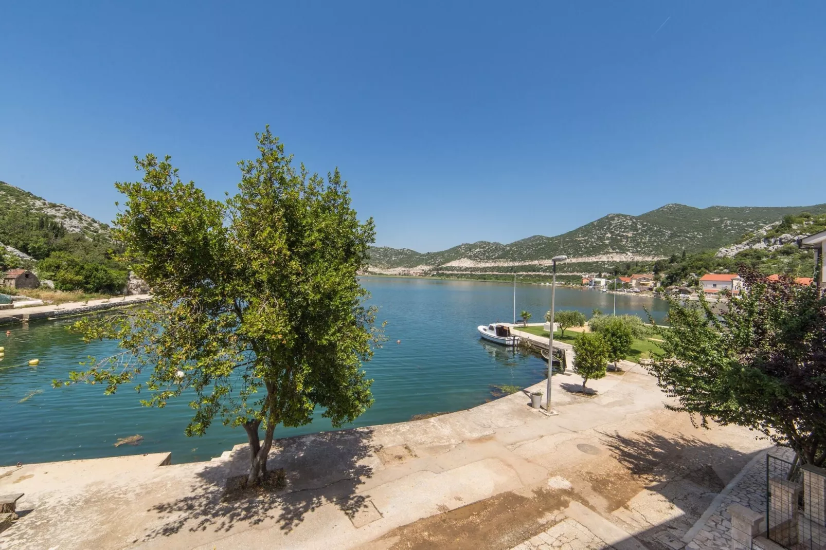 Apartments Ema-Two Bedroom Apartment with Sea View ( Perla )-Atmosphere