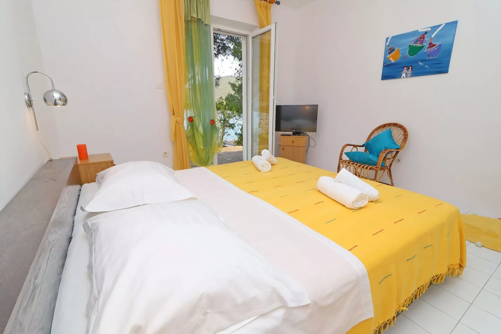 Apartments More & Ja - One Bedroom Apartment with Terrace and Sea View ( 1. istok )-Bedroom