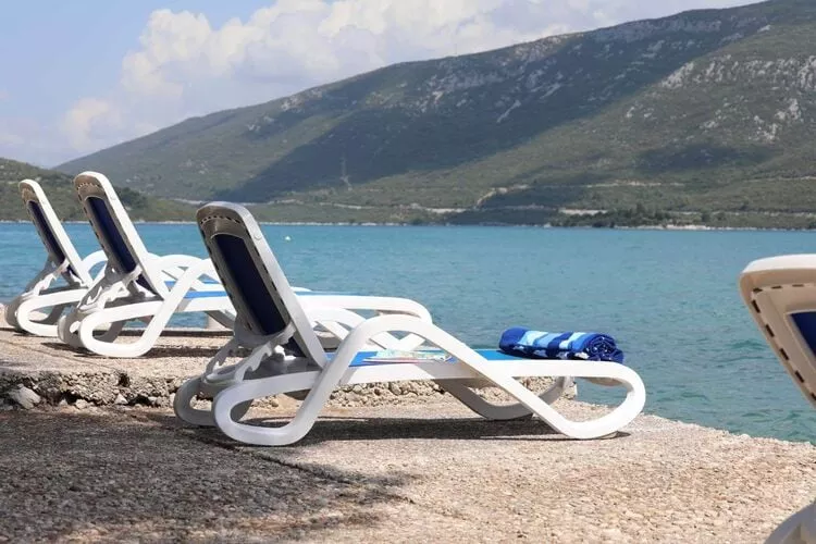 Apartments More & Ja - One Bedroom Apartment with Terrace and Sea View ( 1. istok )-Outdoor