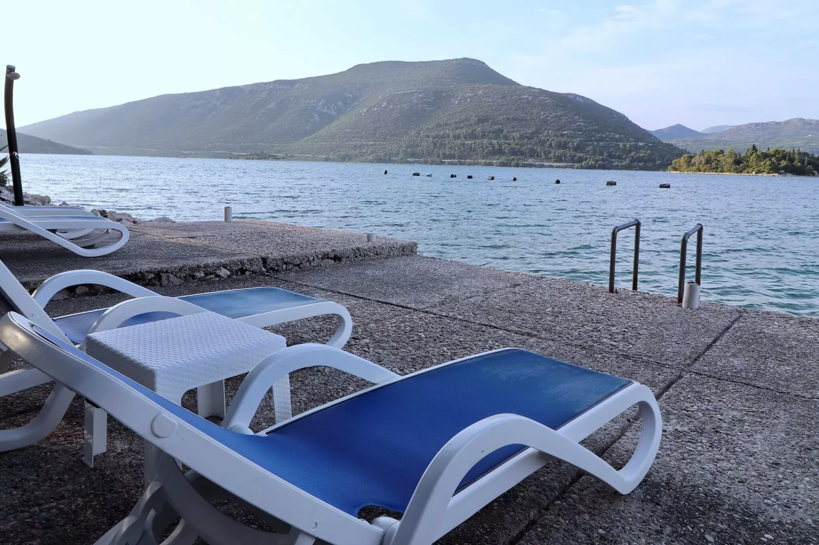 Apartments More & Ja - One Bedroom Apartment with Terrace and Sea View ( 1. istok )-Outdoor