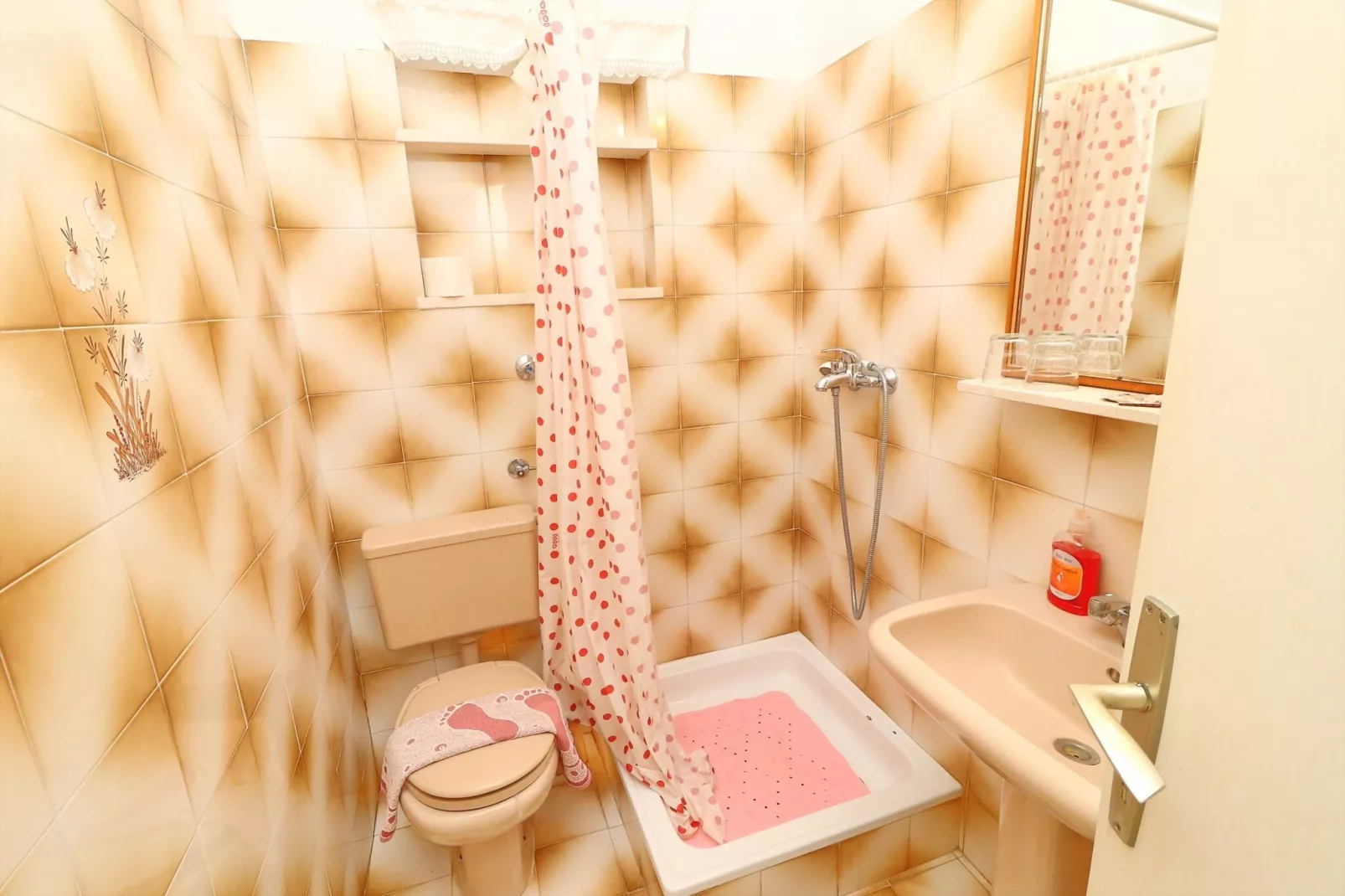 Apartments More & Ja - Superior One Bedroom Apartment with Terrace and Sea View ( 2. zapad )-Bathroom