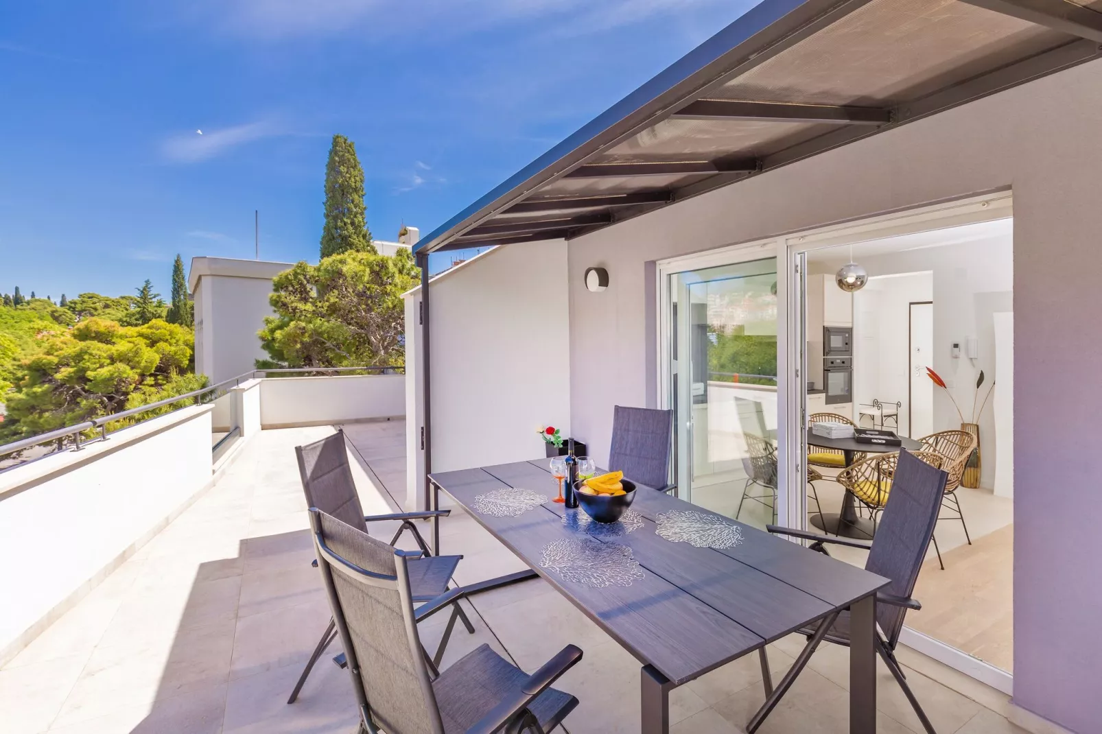 Apartment Life Plus-Two Bedroom Apartment with Terrace-Terrasse