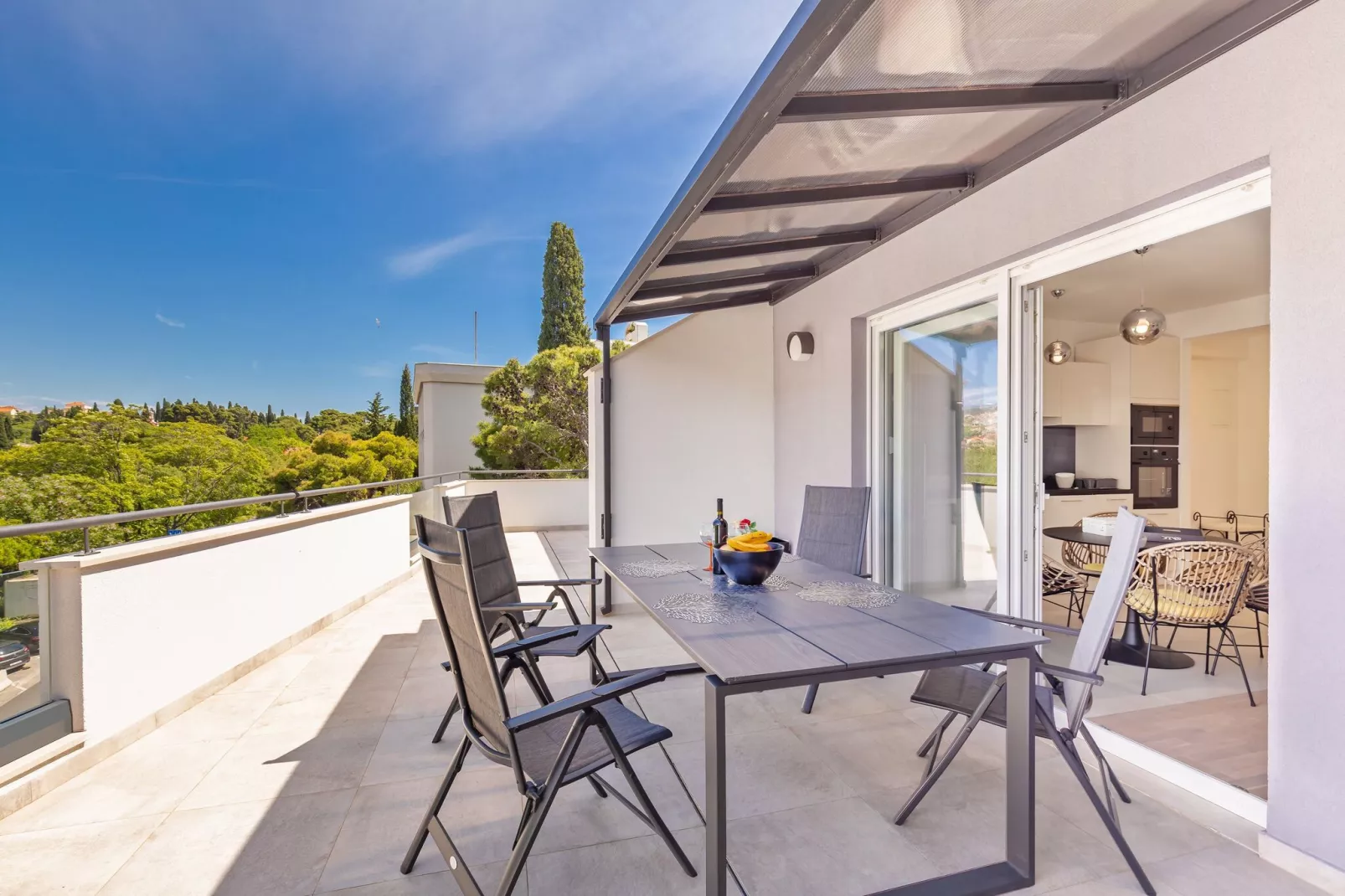 Apartment Life Plus-Two Bedroom Apartment with Terrace-Terrasse