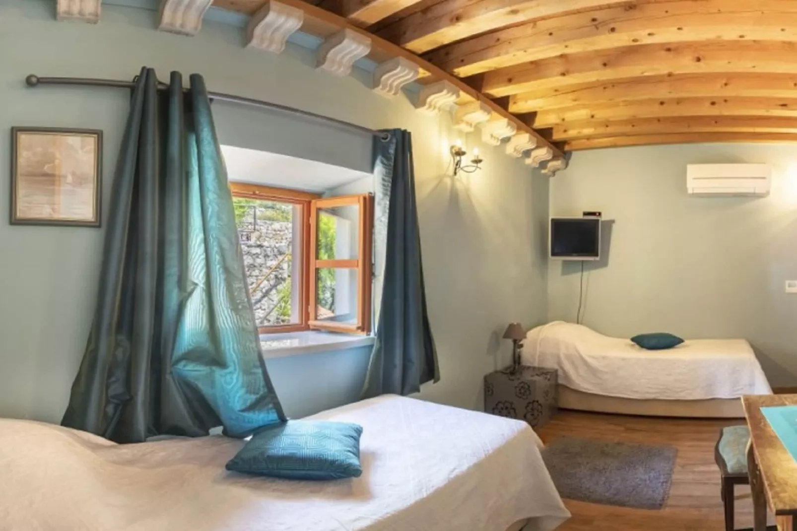 Villa Gradi-Five Bedroom Villa with outdoor Pool-Bedroom