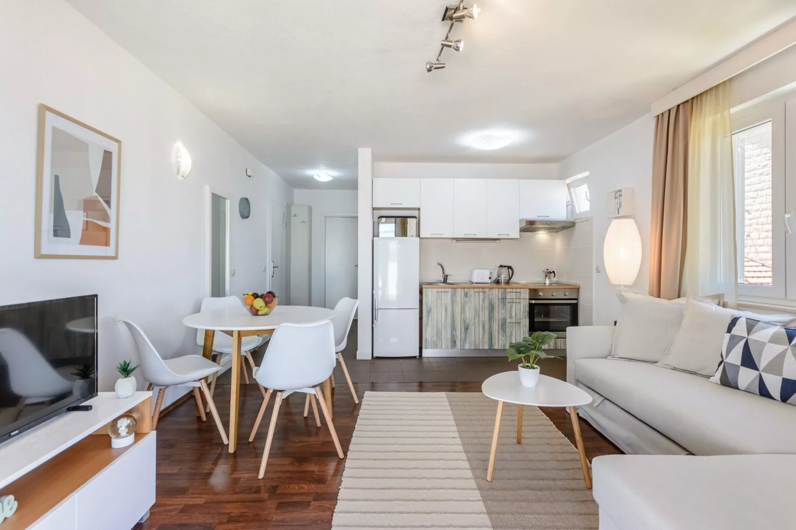 Sunset view apartment - One bedroom apartment with balcony and sea view-Living room