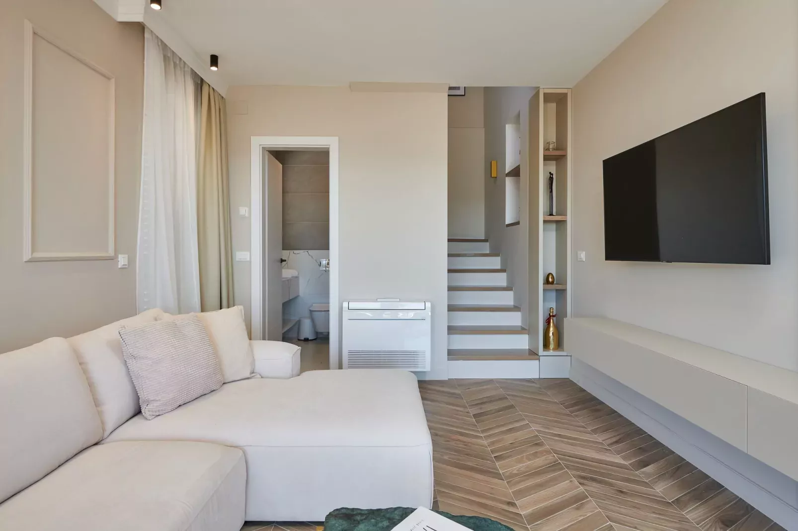 Apartment Blù-Two Bedroom Apartment with Terrace and Sea View-Wohnzimmer