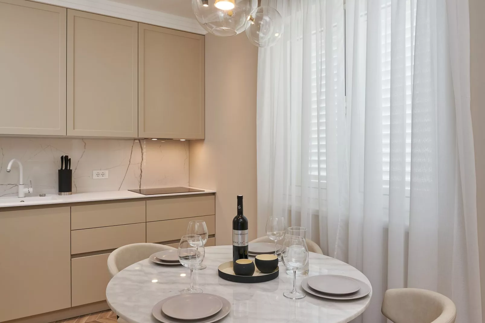 Apartment Blù-Two Bedroom Apartment with Terrace and Sea View-Esszimmer
