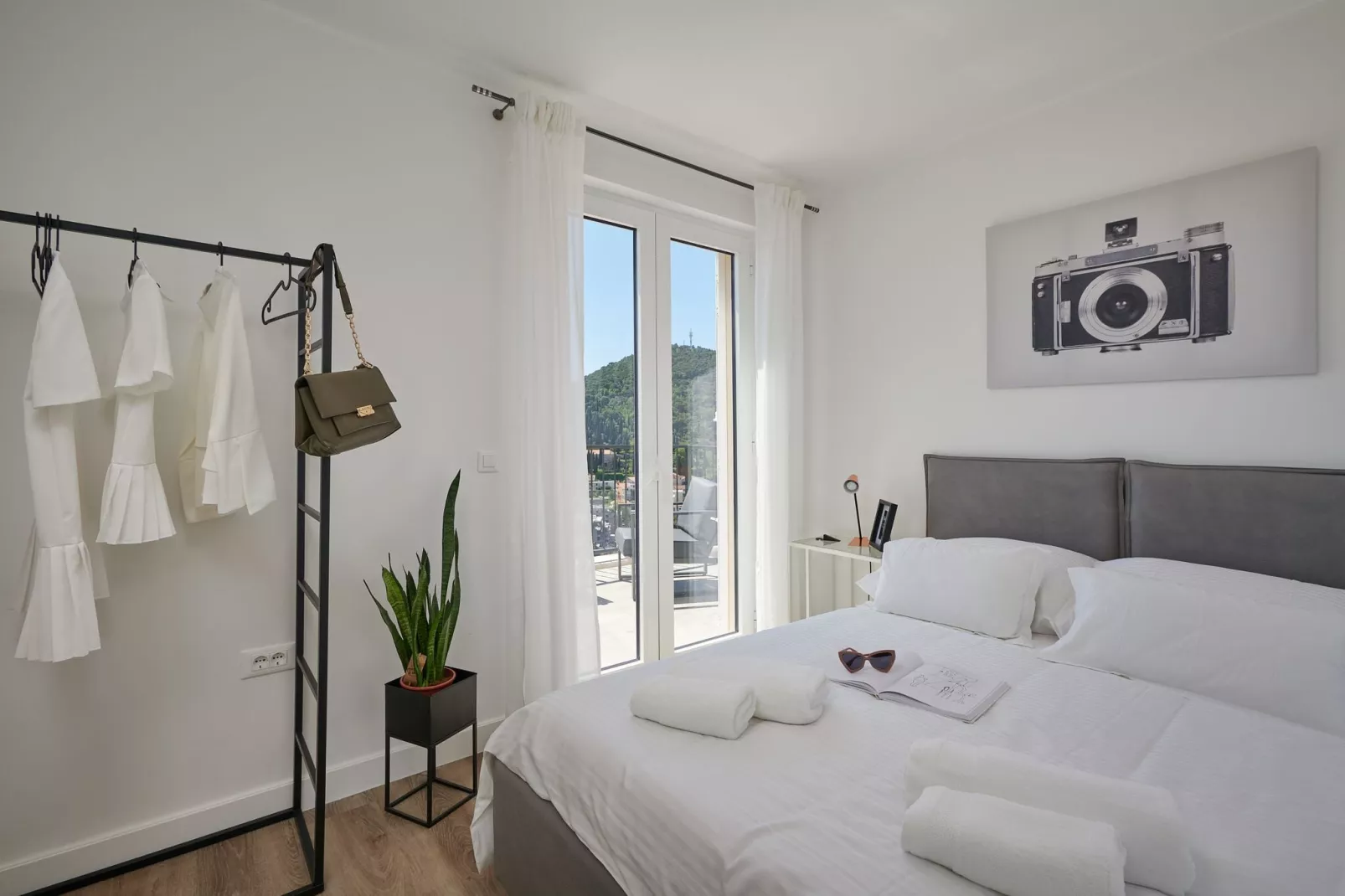 Apartment Blù-Two Bedroom Apartment with Terrace and Sea View-Schlafzimmer