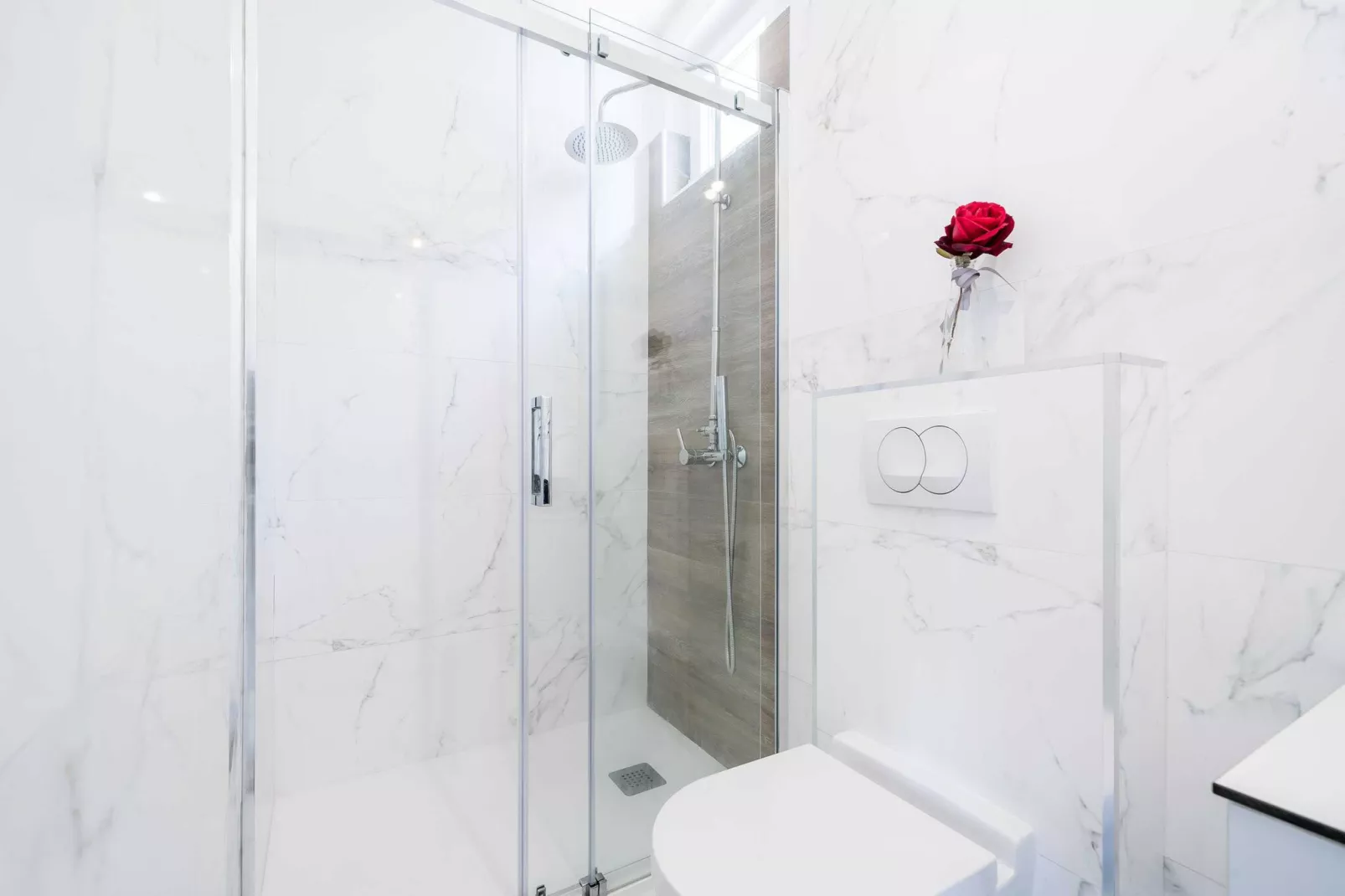 Apartments Tayra - Modern studio apartment with balcony (BR2)-Bathroom