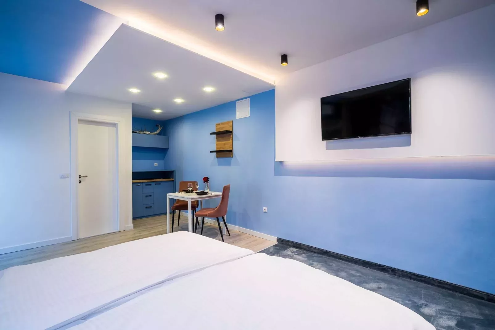 Apartments Tayra - Modern studio apartment with balcony (BR2)-Indoor