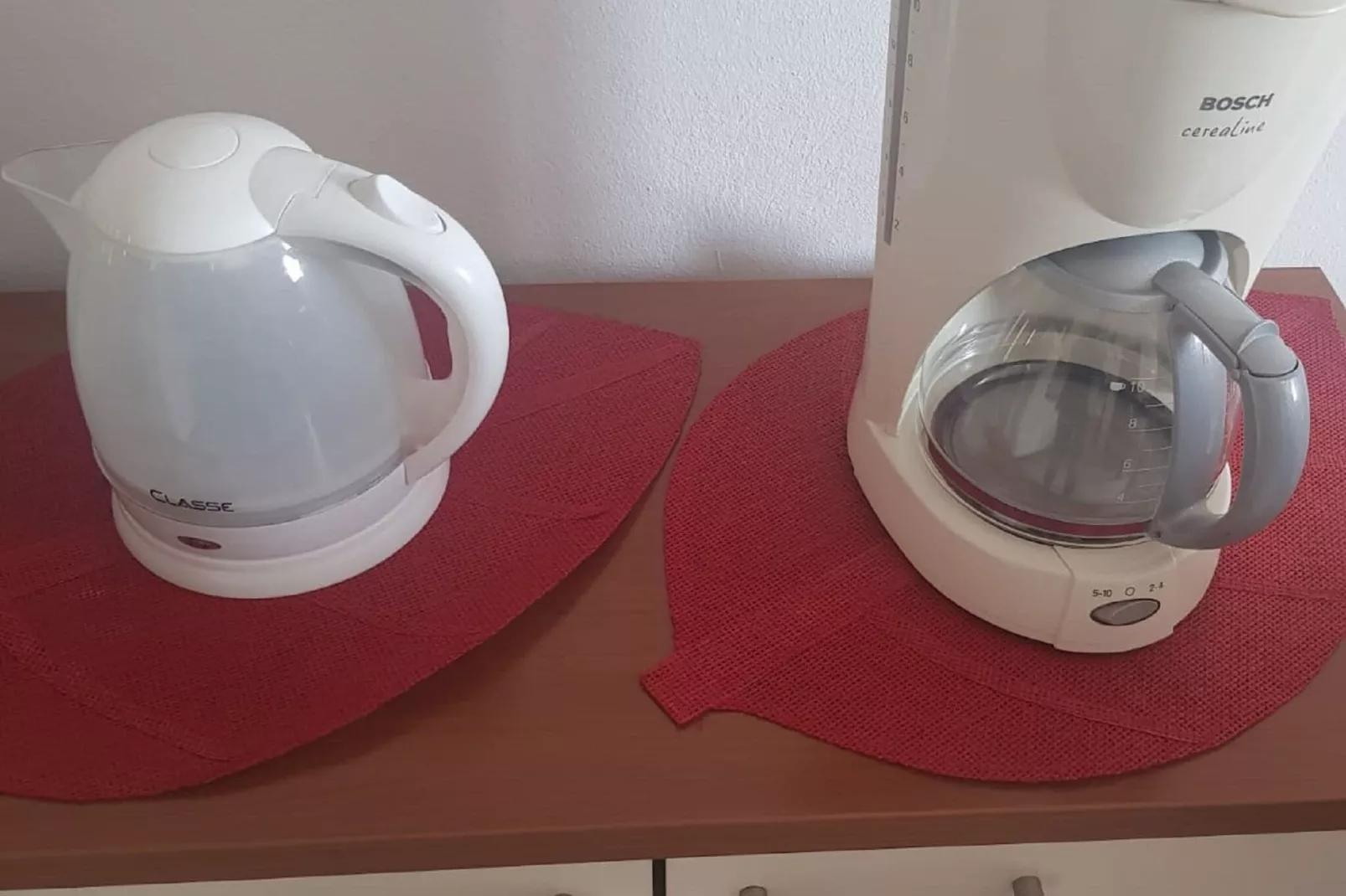 Apartment Cvita-Two Bedroom Apartment with Balcony and Sea View-Kitchen