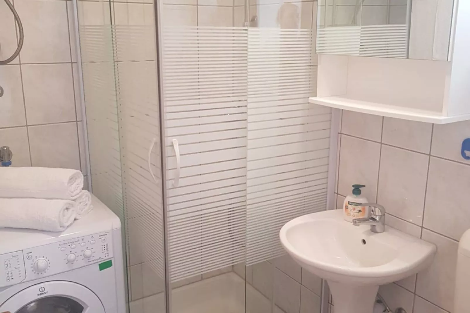 Apartment Cvita-Two Bedroom Apartment with Balcony and Sea View-Bathroom