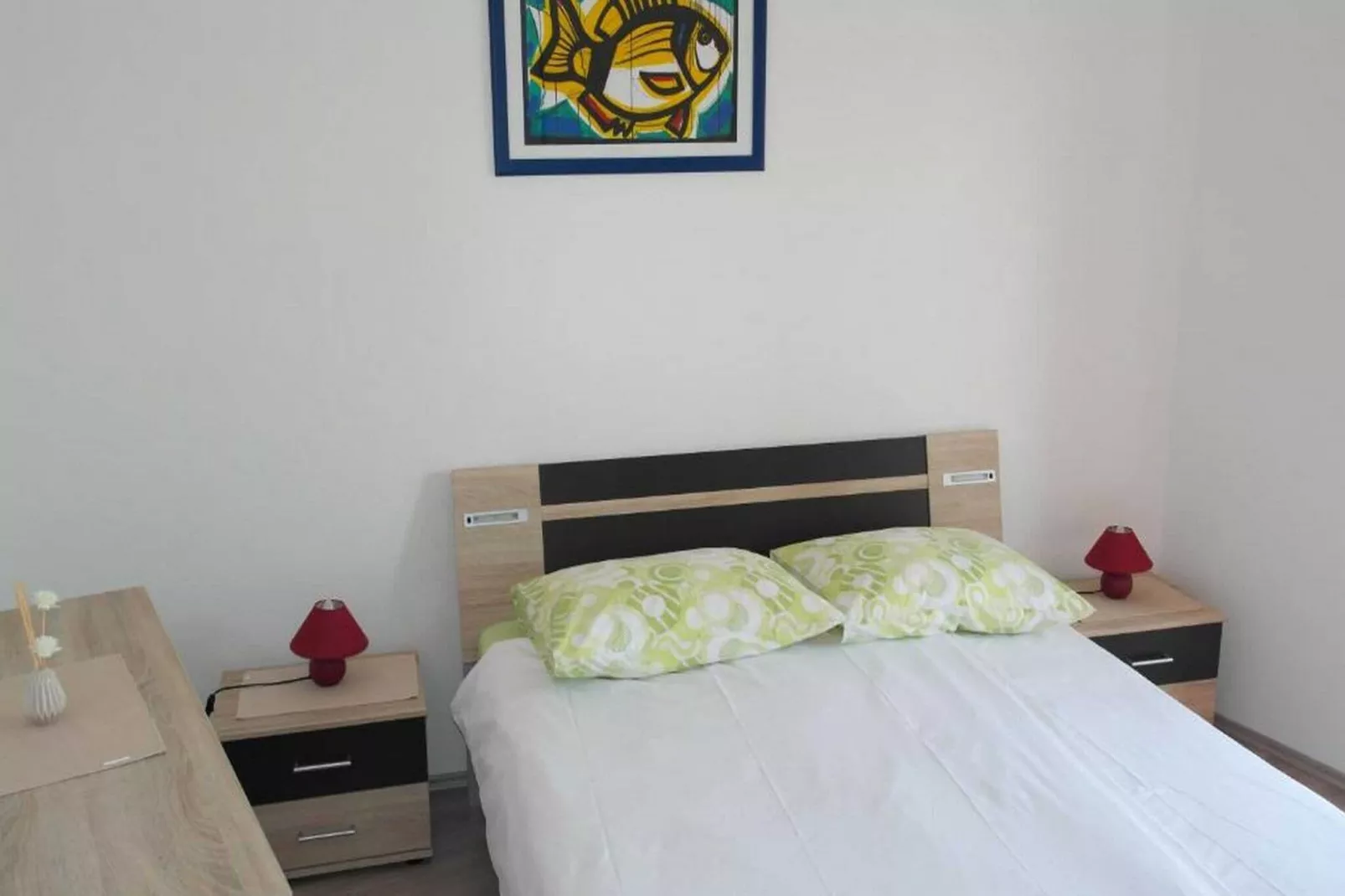 Apartment Račić - Two-bedroom Apartment with Balcony and Sea View-Bedroom