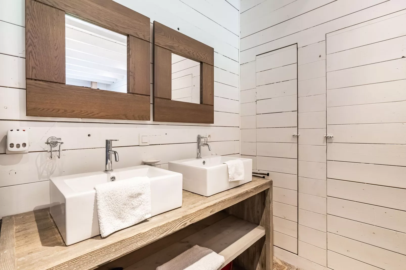 Ruytershuys-Bathroom