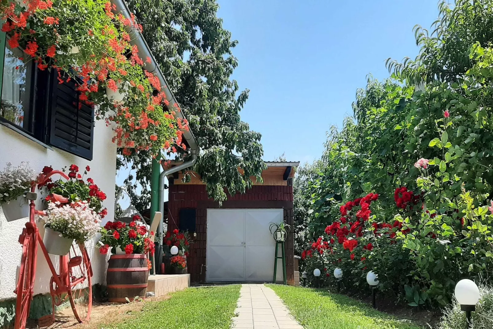 Apartment Amigo - Two Bedroom Apartment with Terrace and swimming pool-Outdoor