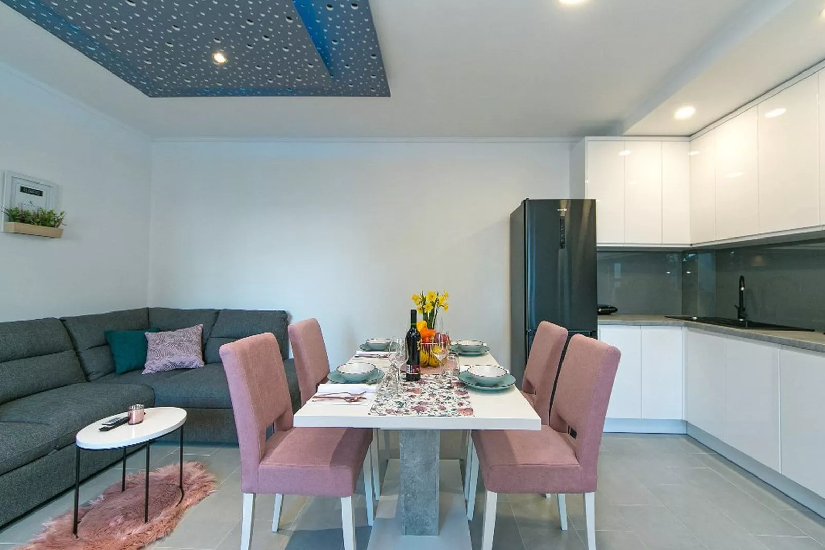 Apartment Papilio  - Two Bedroom Apartment with Terrace-Salon