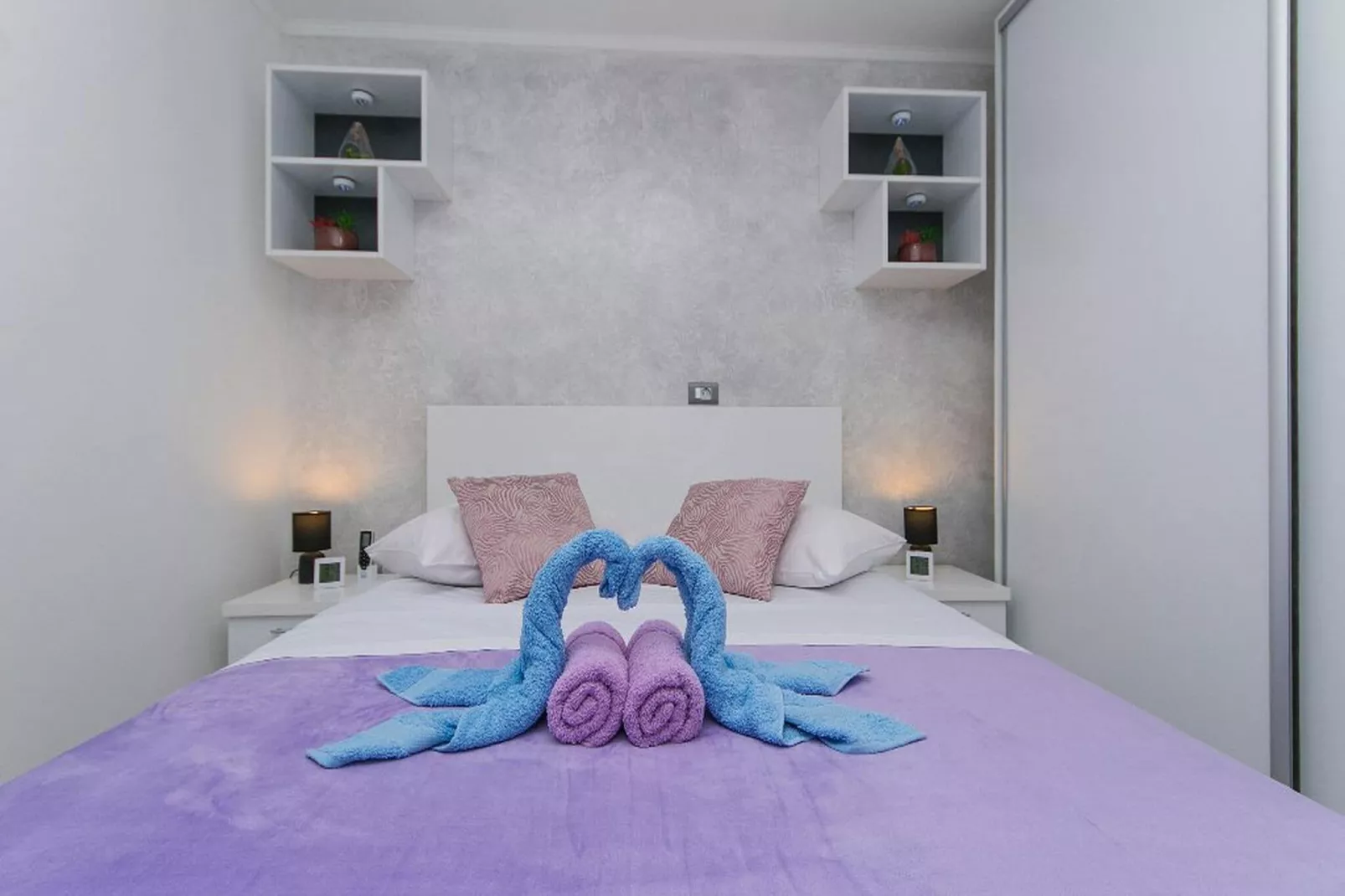 Apartment Papilio  - Two Bedroom Apartment with Terrace-Chambre