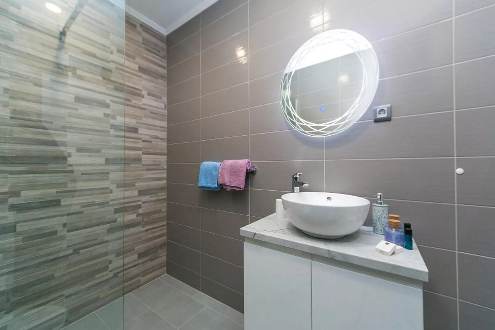 Apartment Papilio  - Two Bedroom Apartment with Terrace-Salle de bain