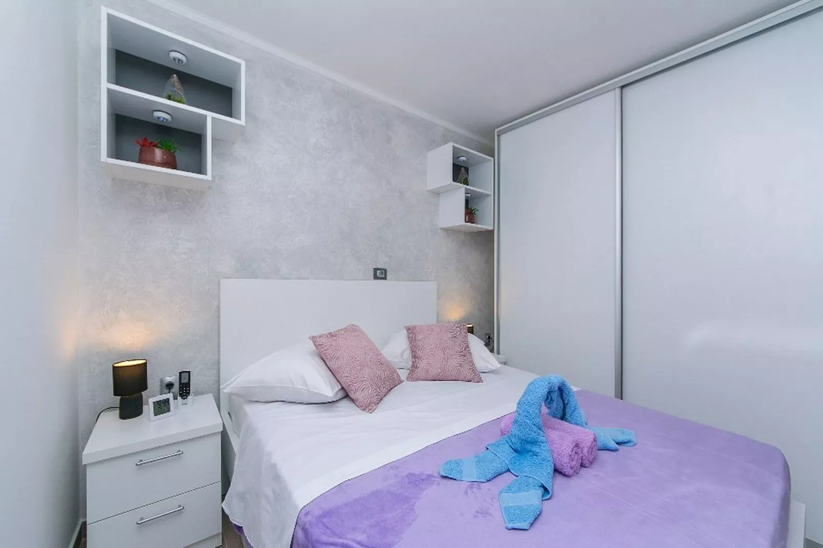Apartment Papilio  - Two Bedroom Apartment with Terrace-Chambre