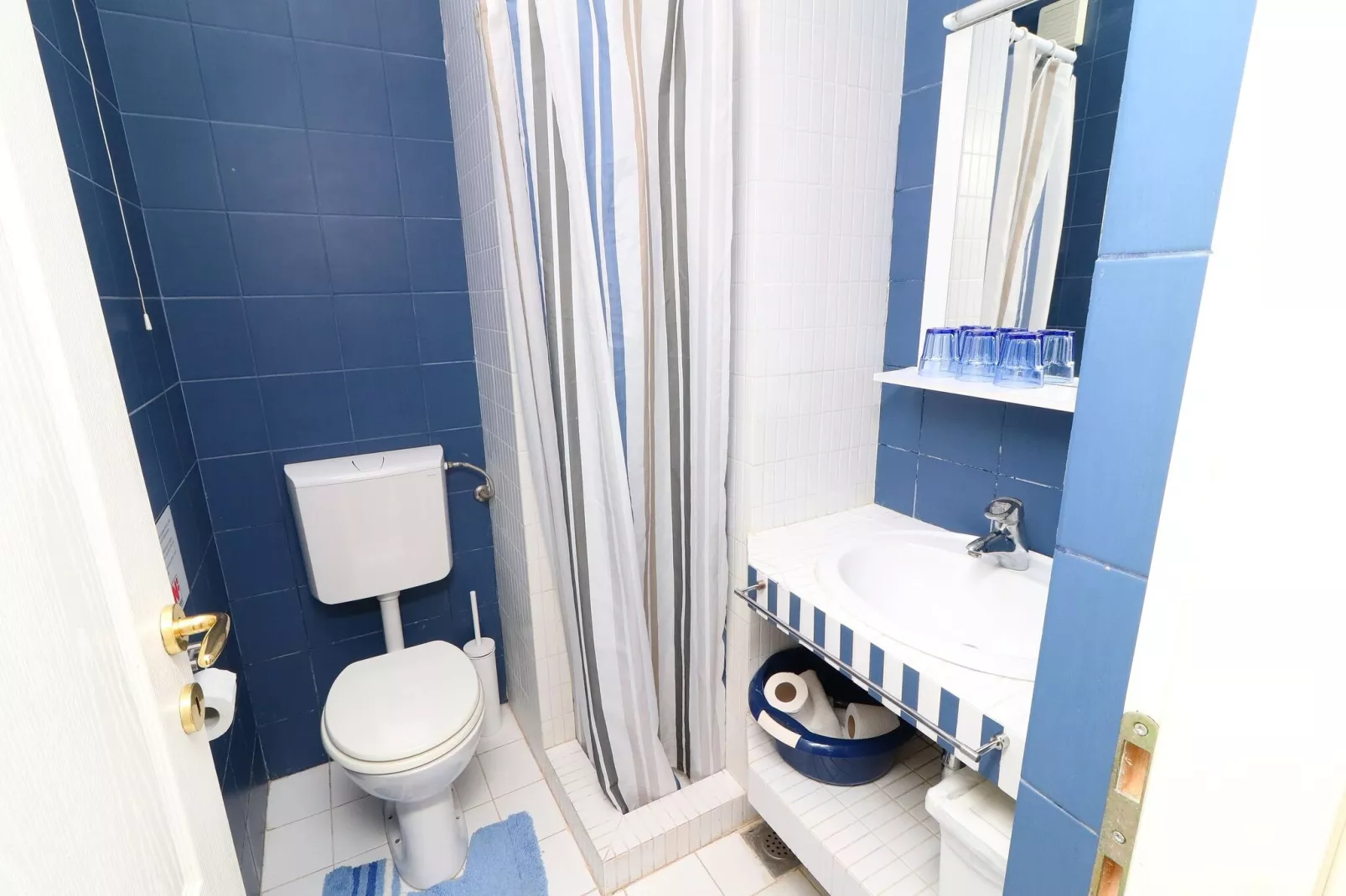 Apartments Trstenica-Two  Bedroom Apartment with Terrace ( B )-Salle de bain