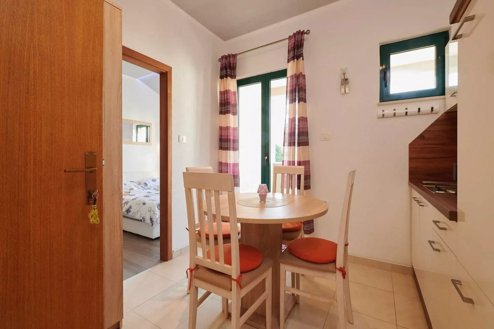 Apartments Vujina - Comfort Studio Apartment with Terrace 3 (Luka)-Intérieur