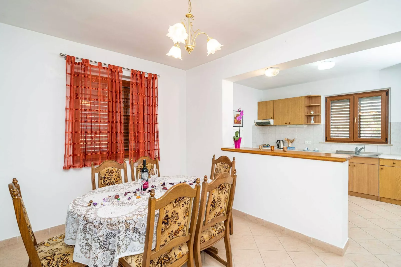 Apartment Bobić- Three Bedroom Apartment with Balcony and Sea View-Dining room