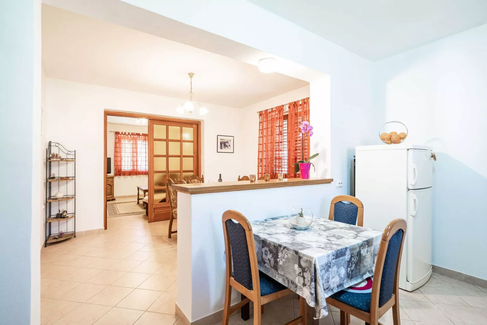 Apartment Bobić- Three Bedroom Apartment with Balcony and Sea View-Kitchen