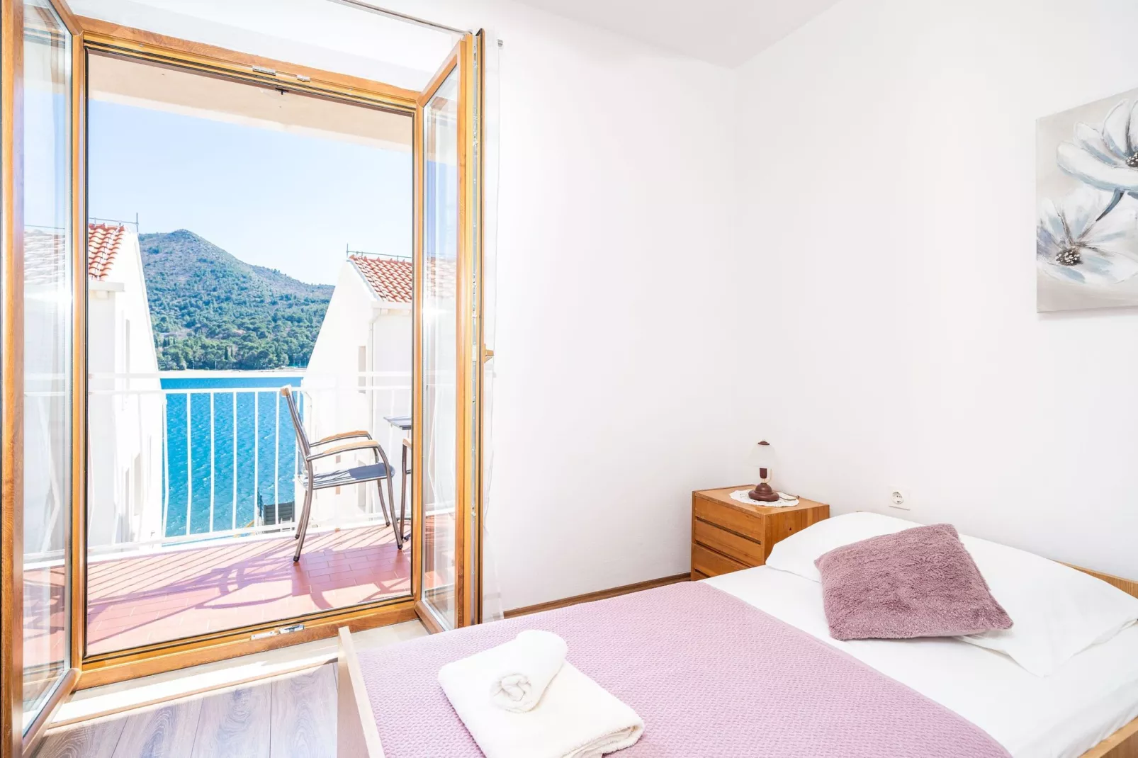 Apartment Bobić- Three Bedroom Apartment with Balcony and Sea View-Bedroom