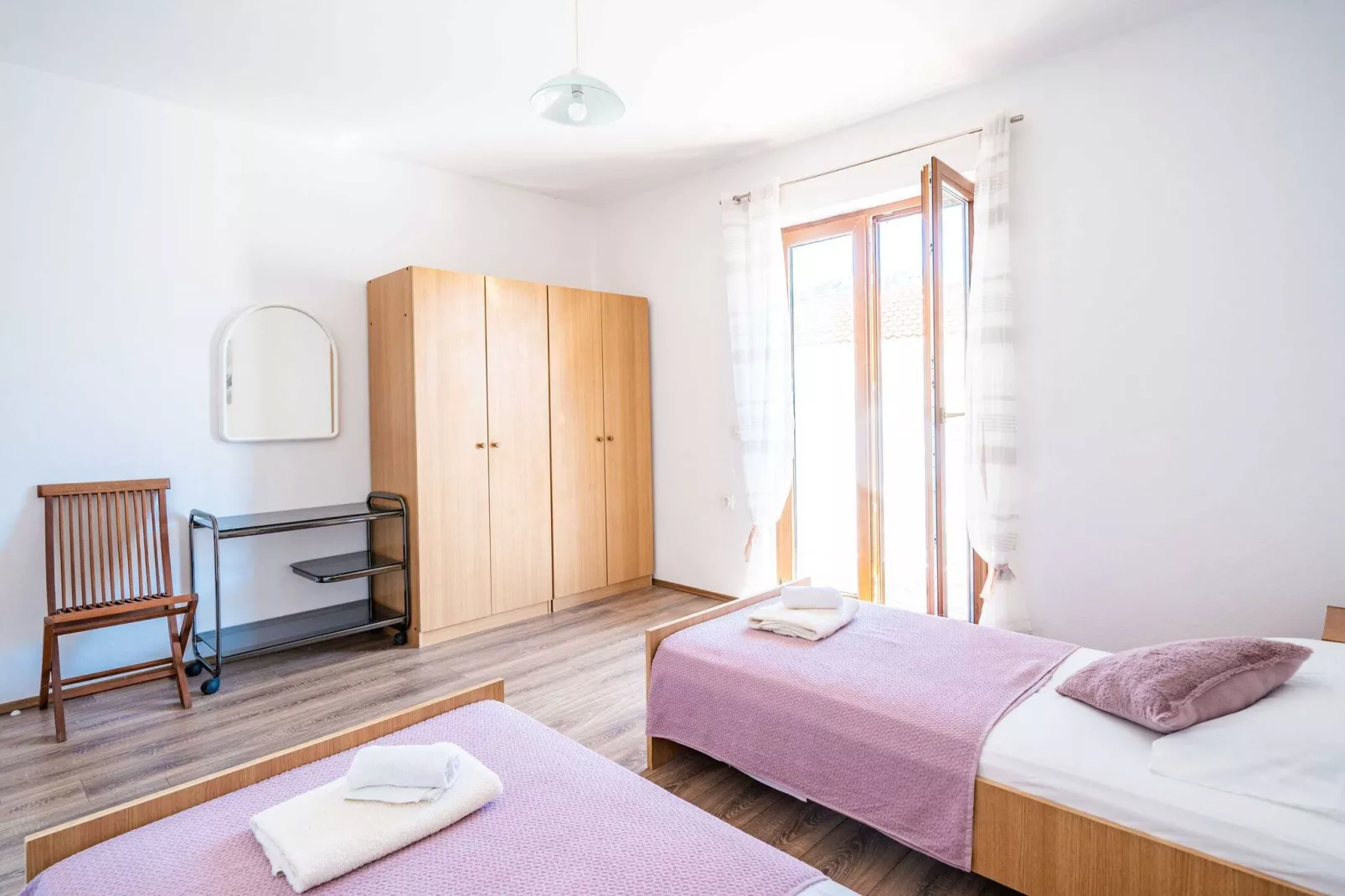 Apartment Bobić- Three Bedroom Apartment with Balcony and Sea View-Bedroom
