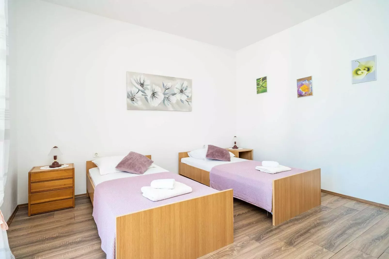 Apartment Bobić- Three Bedroom Apartment with Balcony and Sea View-Bedroom
