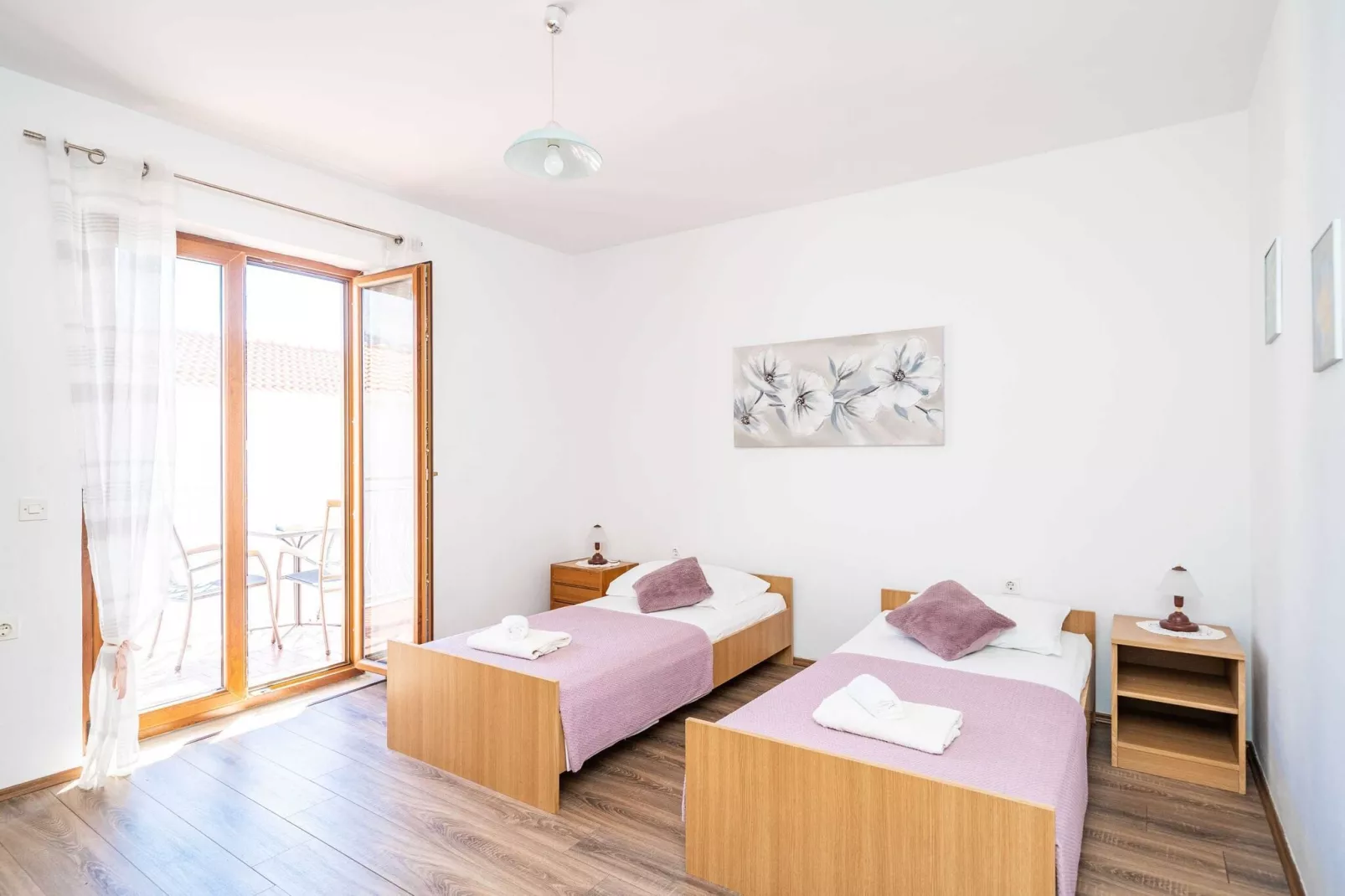 Apartment Bobić- Three Bedroom Apartment with Balcony and Sea View-Bedroom