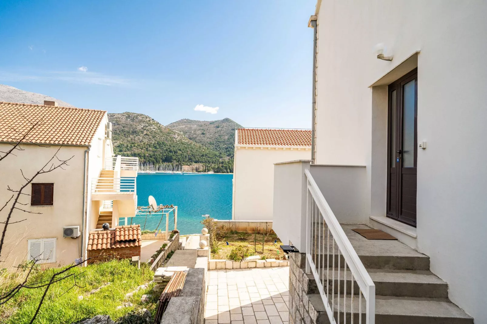 Apartment Bobić- Three Bedroom Apartment with Balcony and Sea View-Outdoor