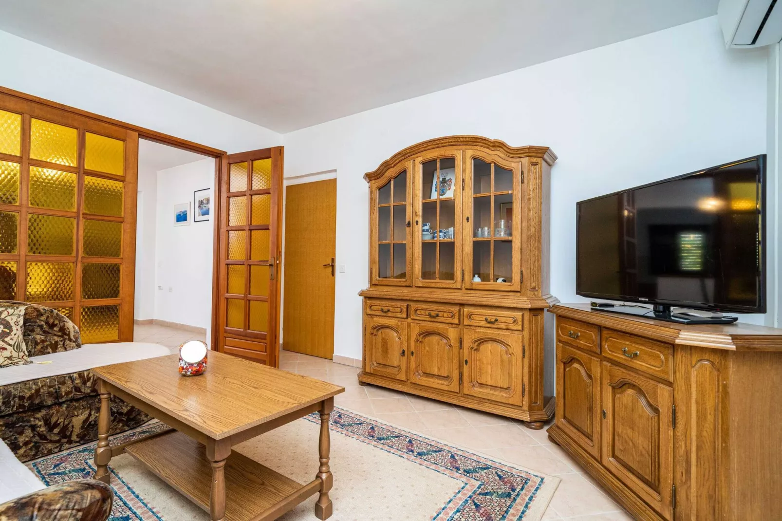 Apartment Bobić- Three Bedroom Apartment with Balcony and Sea View-Indoor