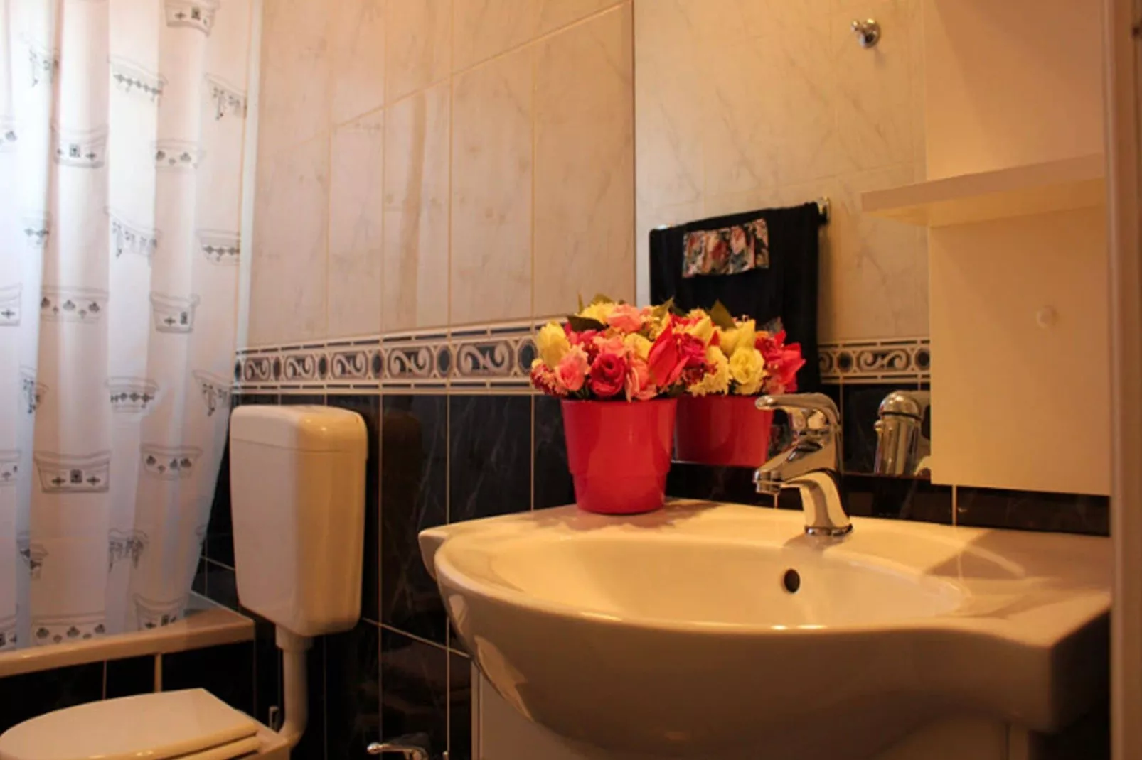 Apartments Anita - Two bedroom apartment with balcony and Sea View-Bathroom