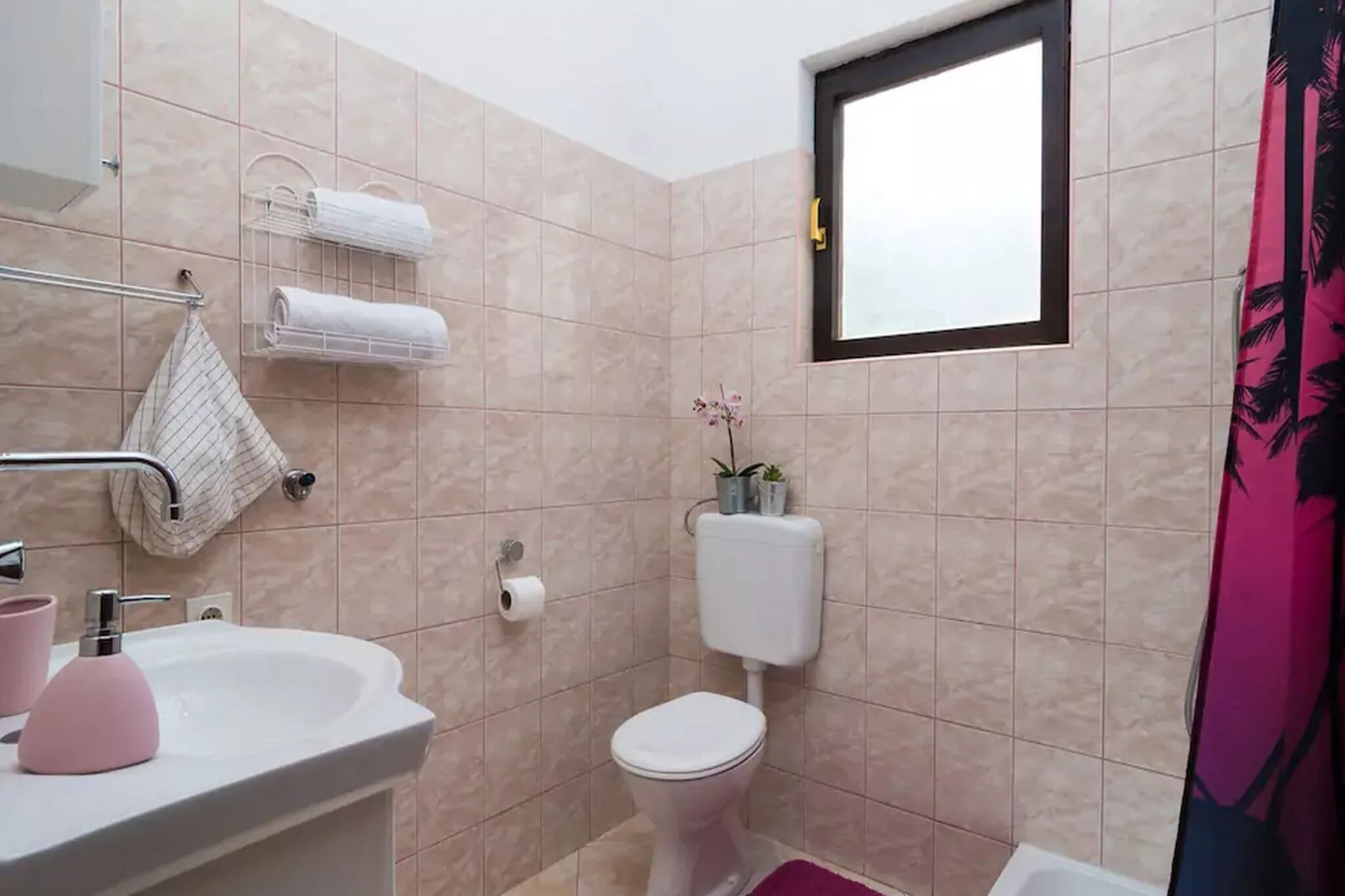 Apartments Tomas - One bedroom Apartment with Balcony and Sea View (A1)-Bathroom