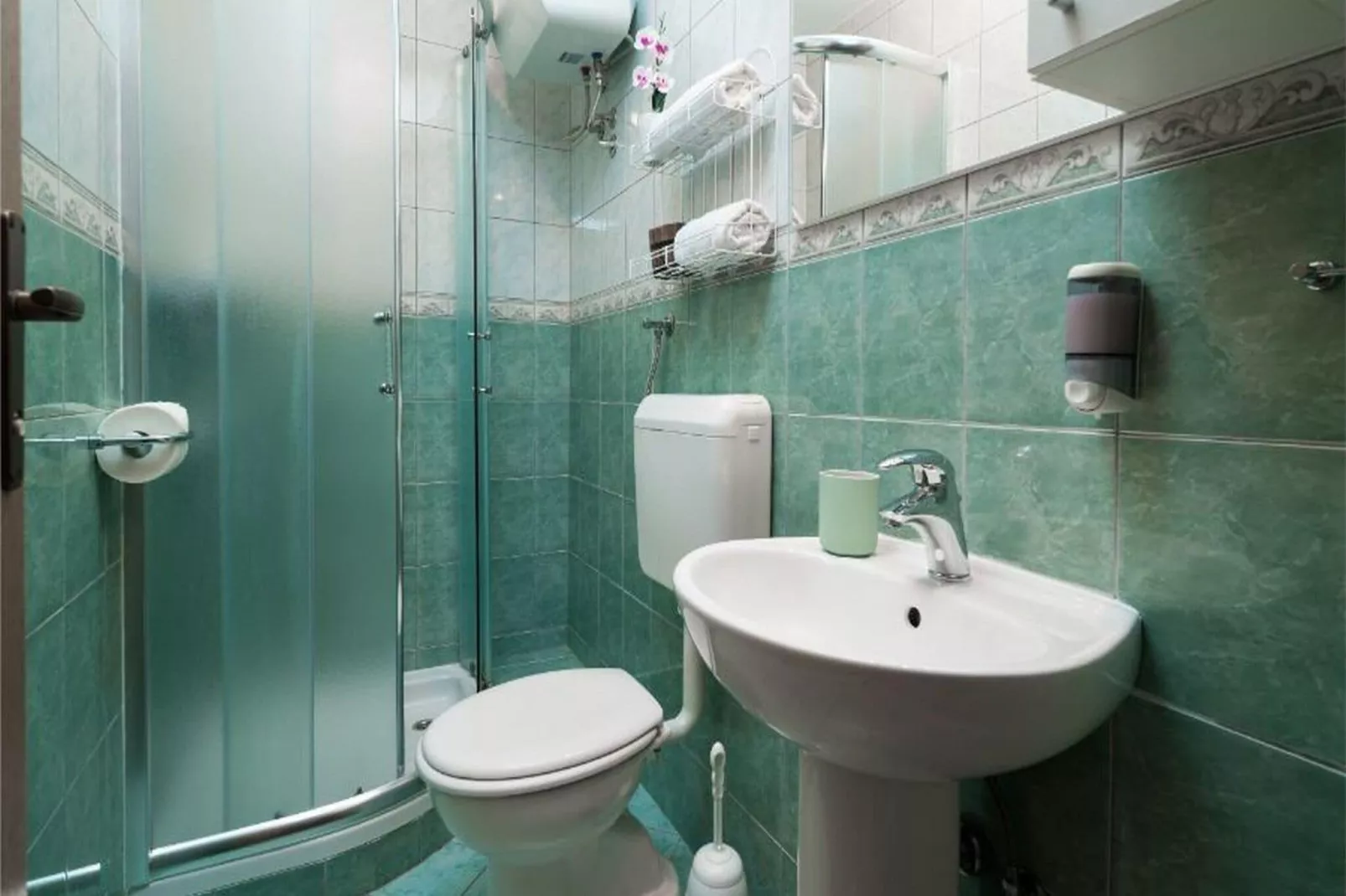 Apartments Tomas - Four Bedroom Apartment with Balcony(A4)-Bathroom