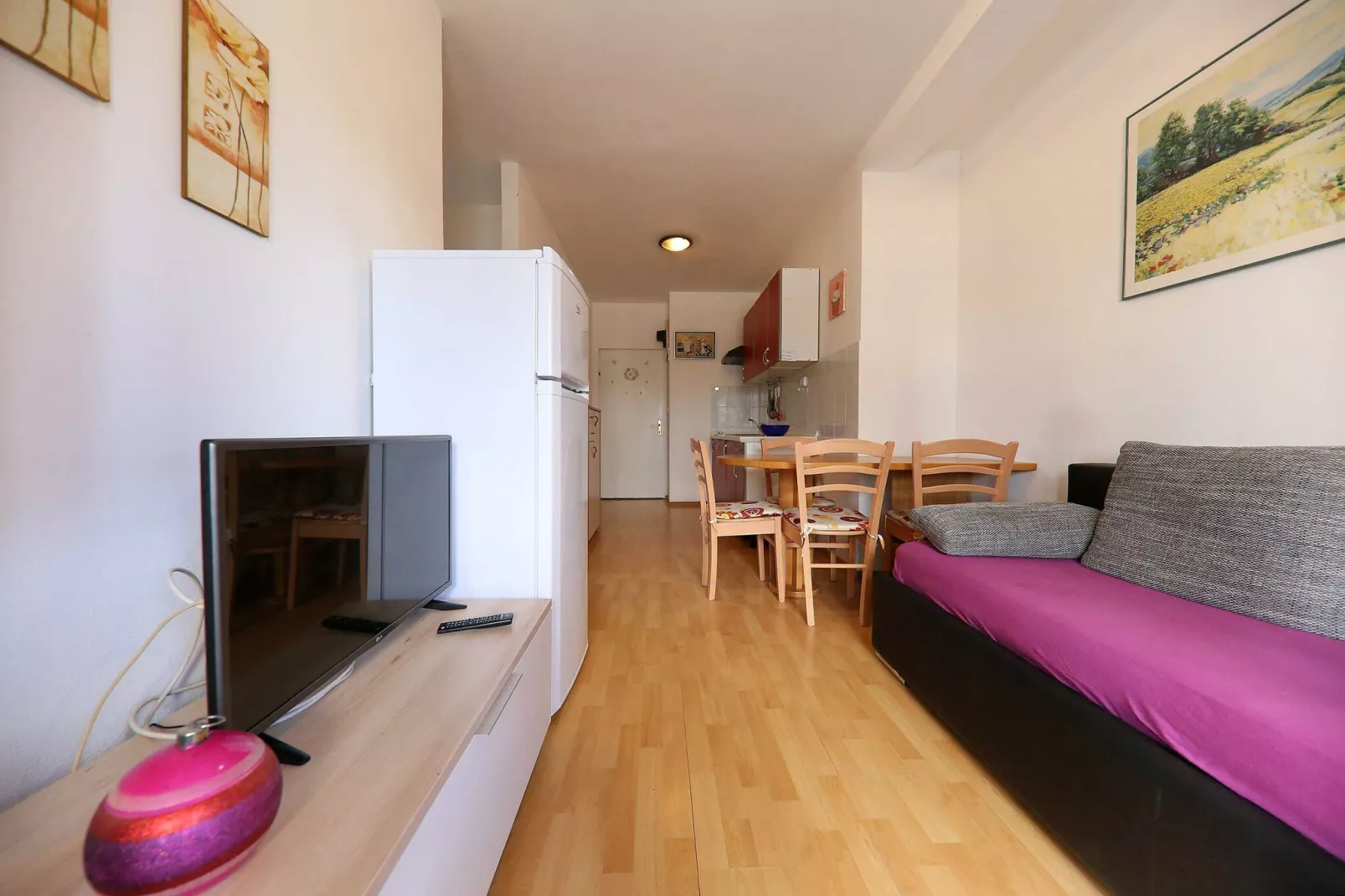 Apartments Melita - Superior Two Bedroom Apartment with Balcony and Sea View (A4)-Wohnzimmer