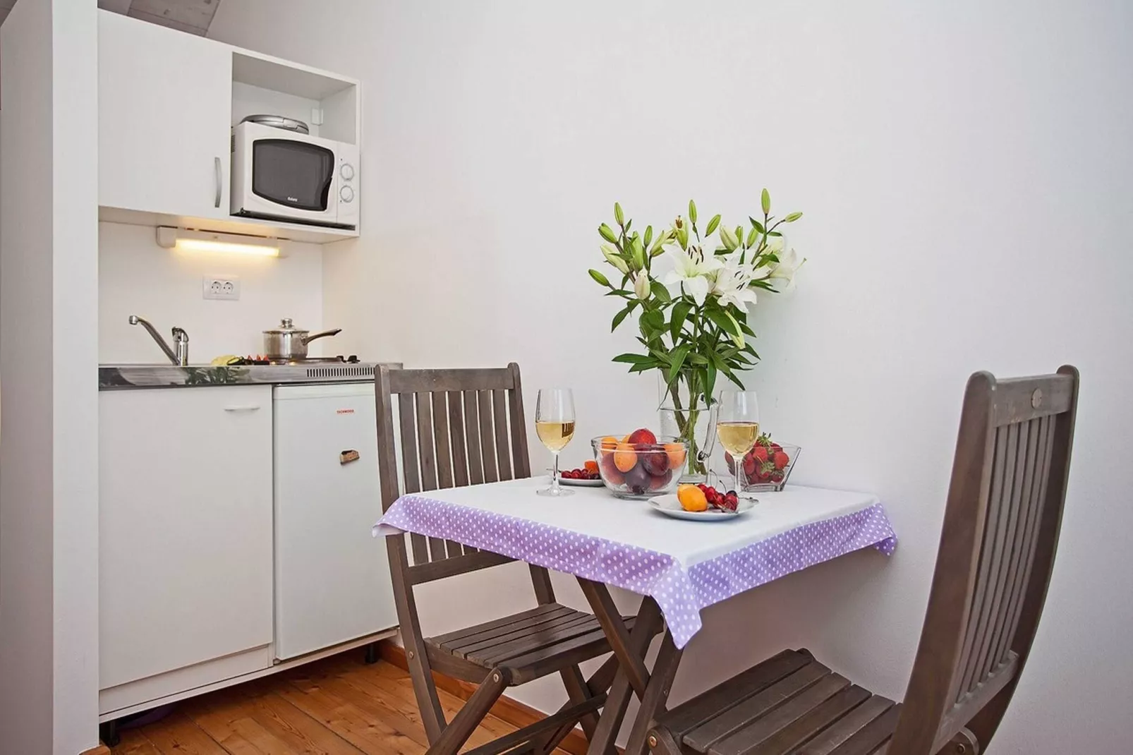 Apartments Maro & Baro - Studio apartment with shared Terrace (Baro)-Indoor
