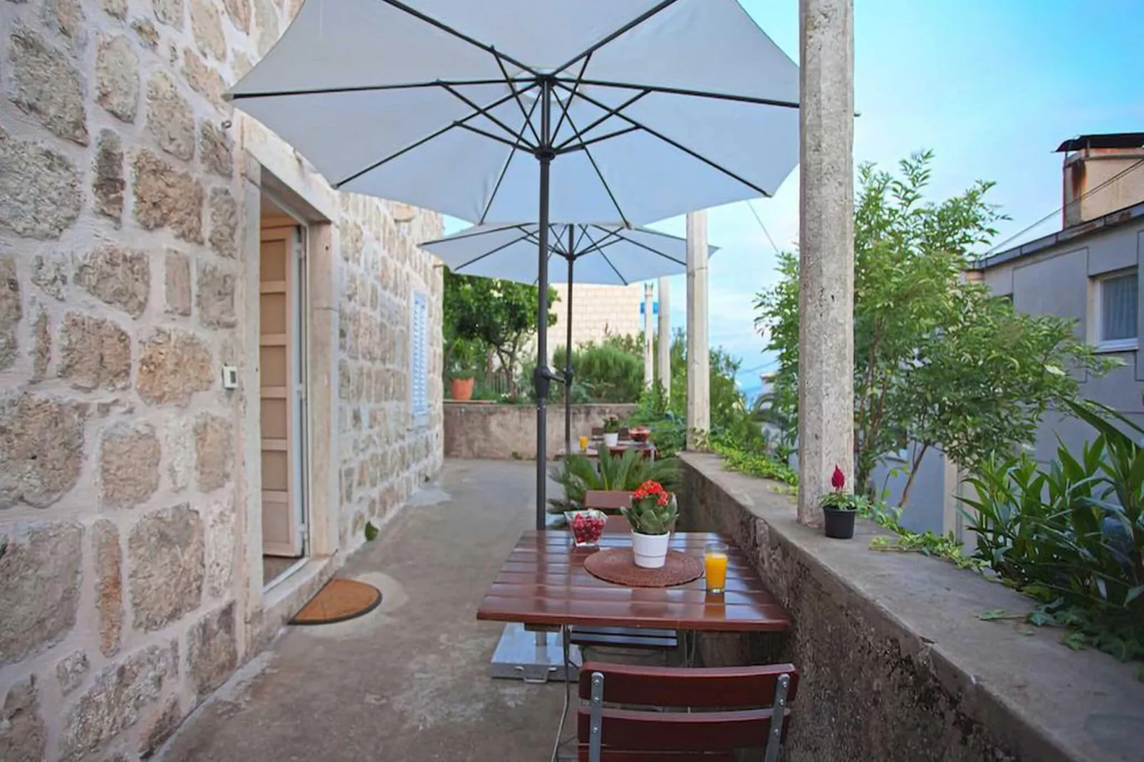 Apartments Maro & Baro - Studio apartment with shared Terrace (Baro)-Outdoor