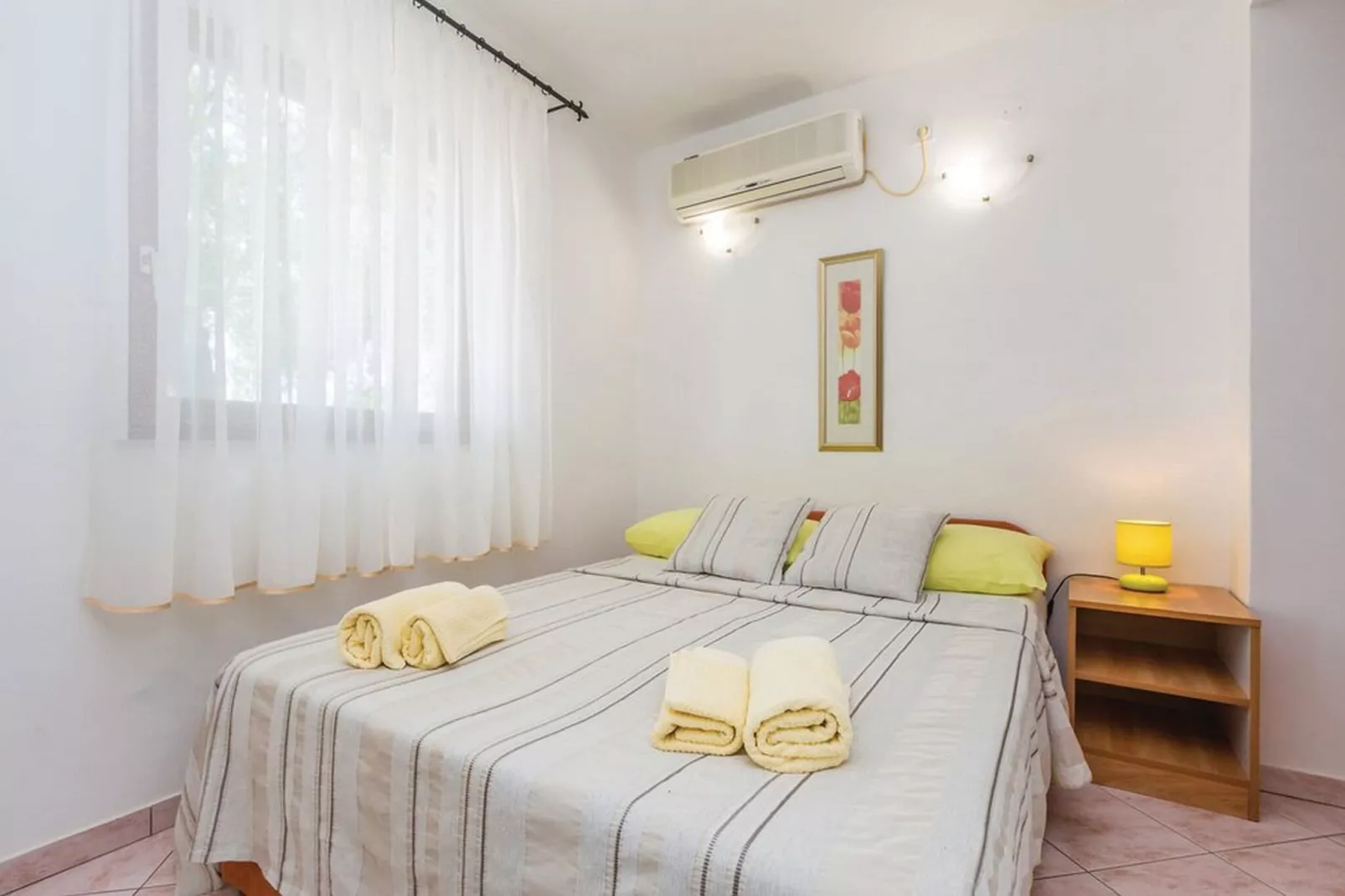 Apartments Paola - Studio Apartment with Terrace and Sea View-Bedroom