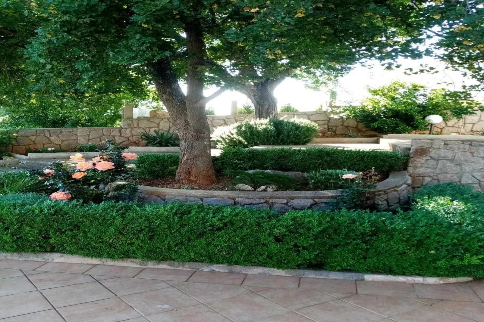 Apartments Paola - Two Bedroom Apartment with Terrace and Sea view-Gardens summer