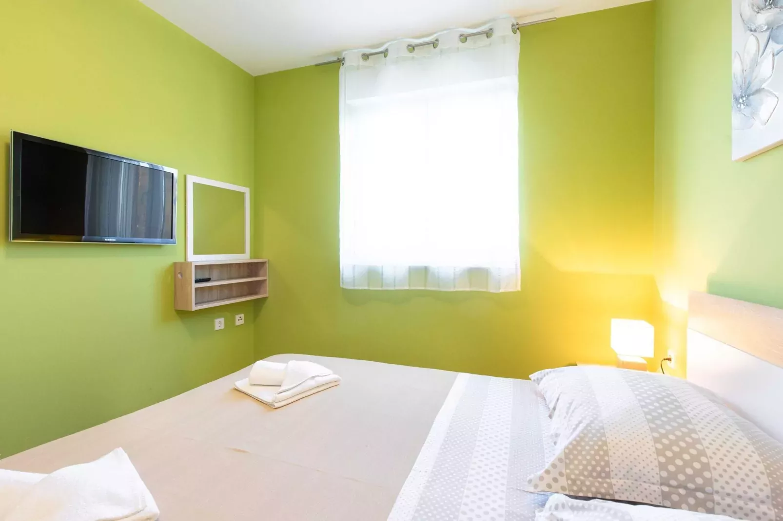 Apartment Salvagno - Two Bedroom Apartment with Balcony and Sea View-Bedroom