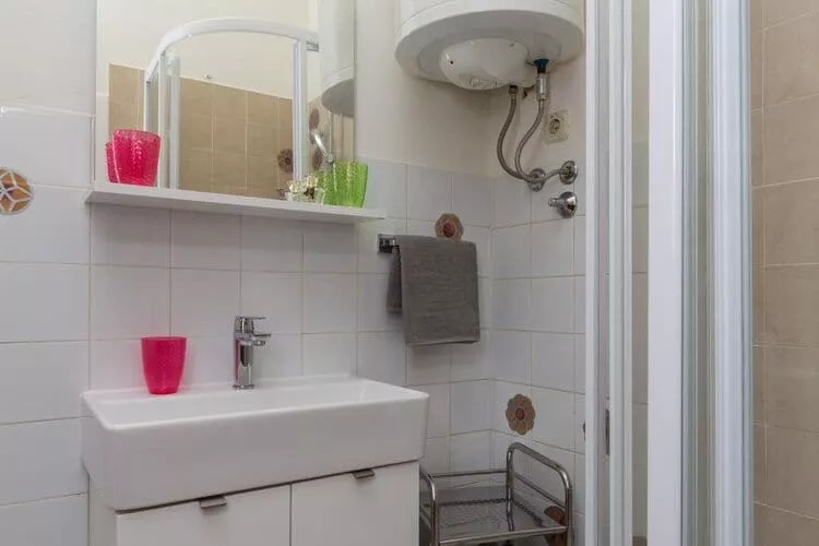 Sweetest Thing Apartment - Studio Apartment (A3)-Bathroom