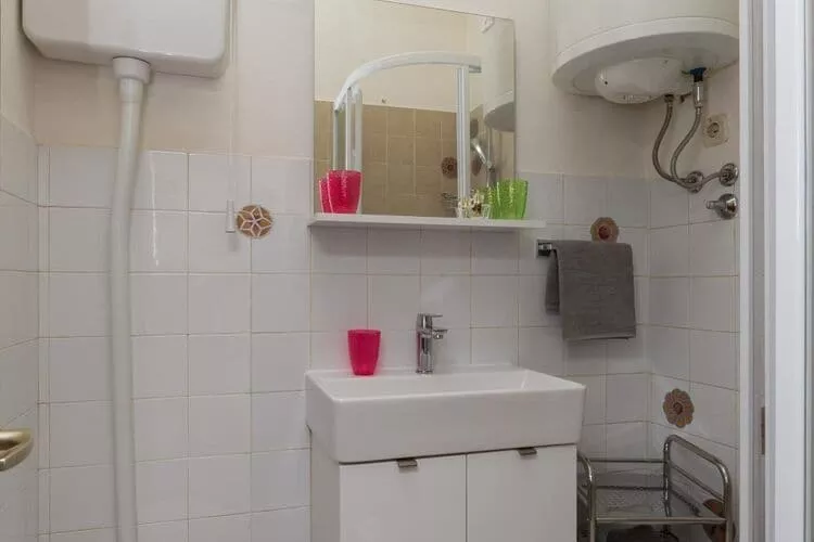 Sweetest Thing Apartment - Studio Apartment (A3)-Bathroom