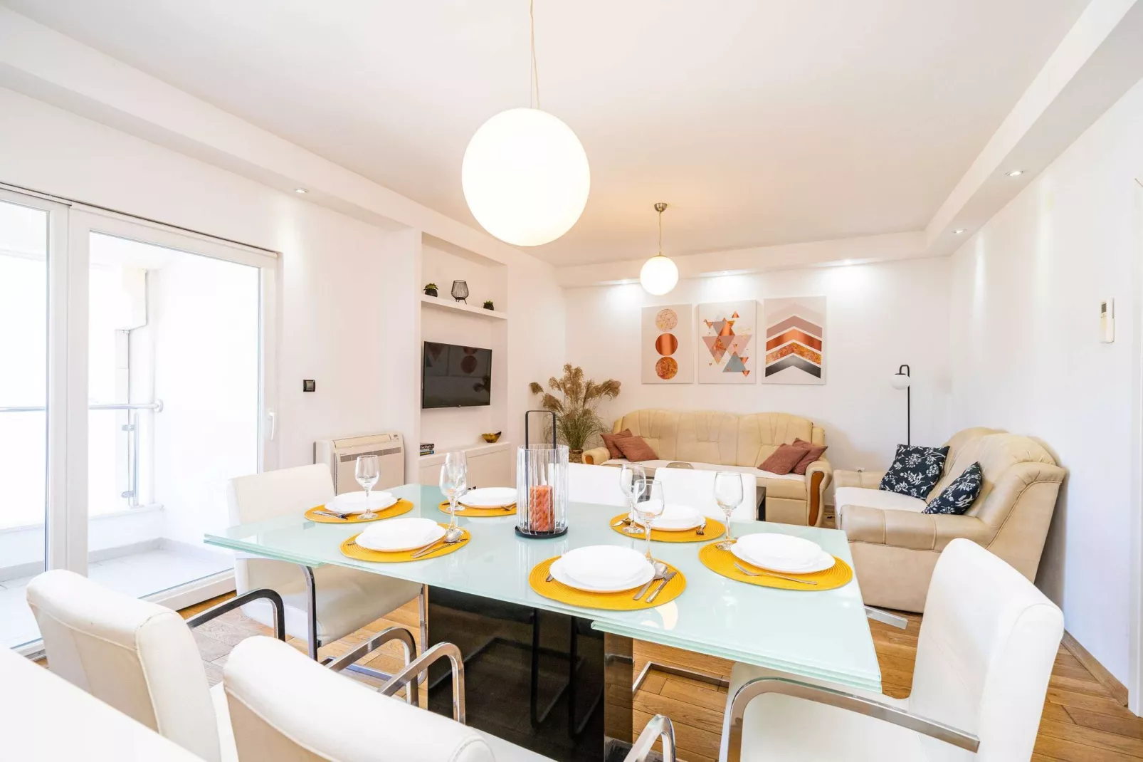 Apartment Hladilo  - Two Bedroom Apartment with Balcony-Dining room