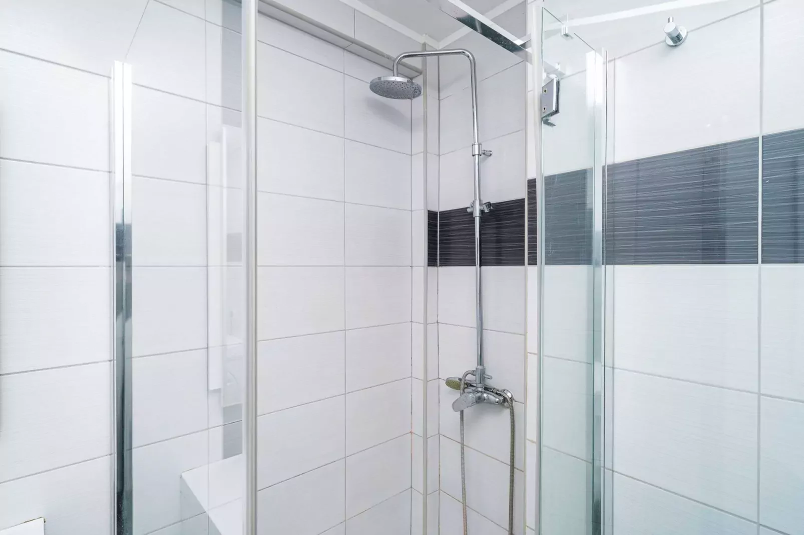 Apartment Hladilo  - Two Bedroom Apartment with Balcony-Bathroom